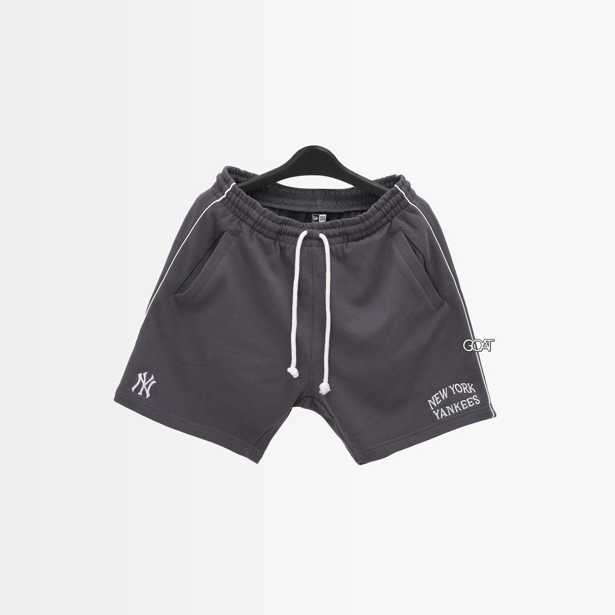 NEW ERA NEYYAN LOGO SHORT - GREY