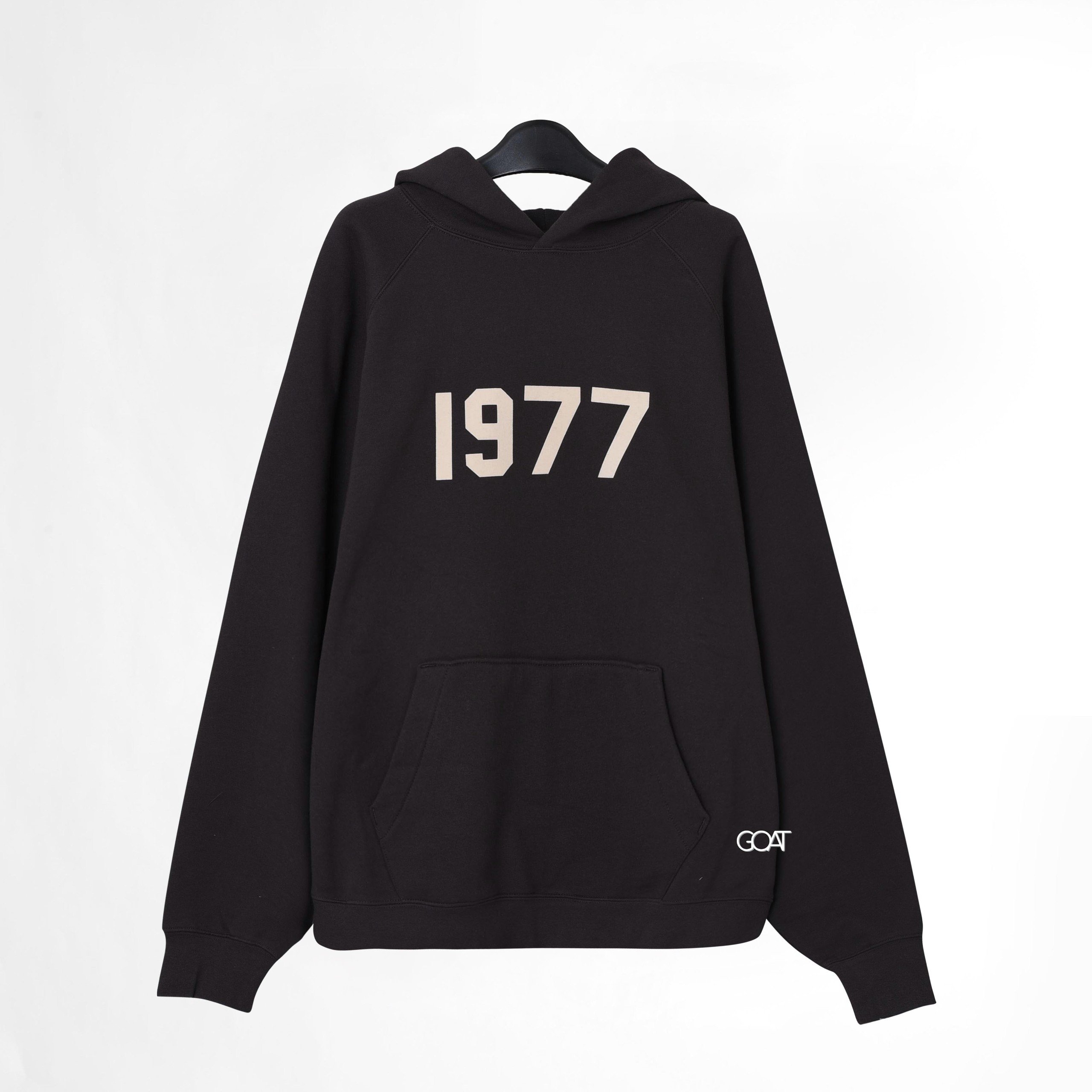 FOG ESSENTIALS 1977 HOODIE - IRON BLACK