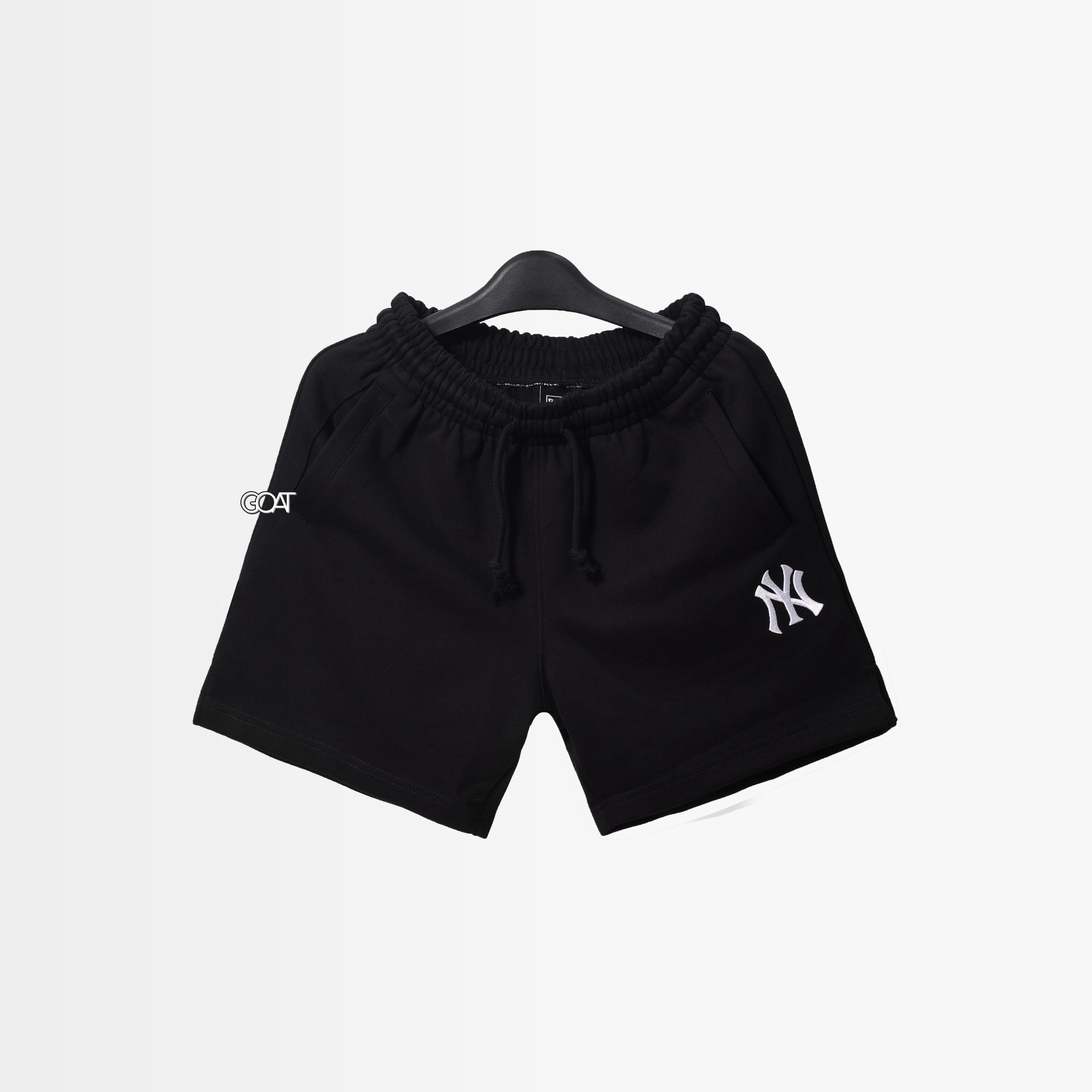 NEW ERA SET UP SHORT - BLACK
