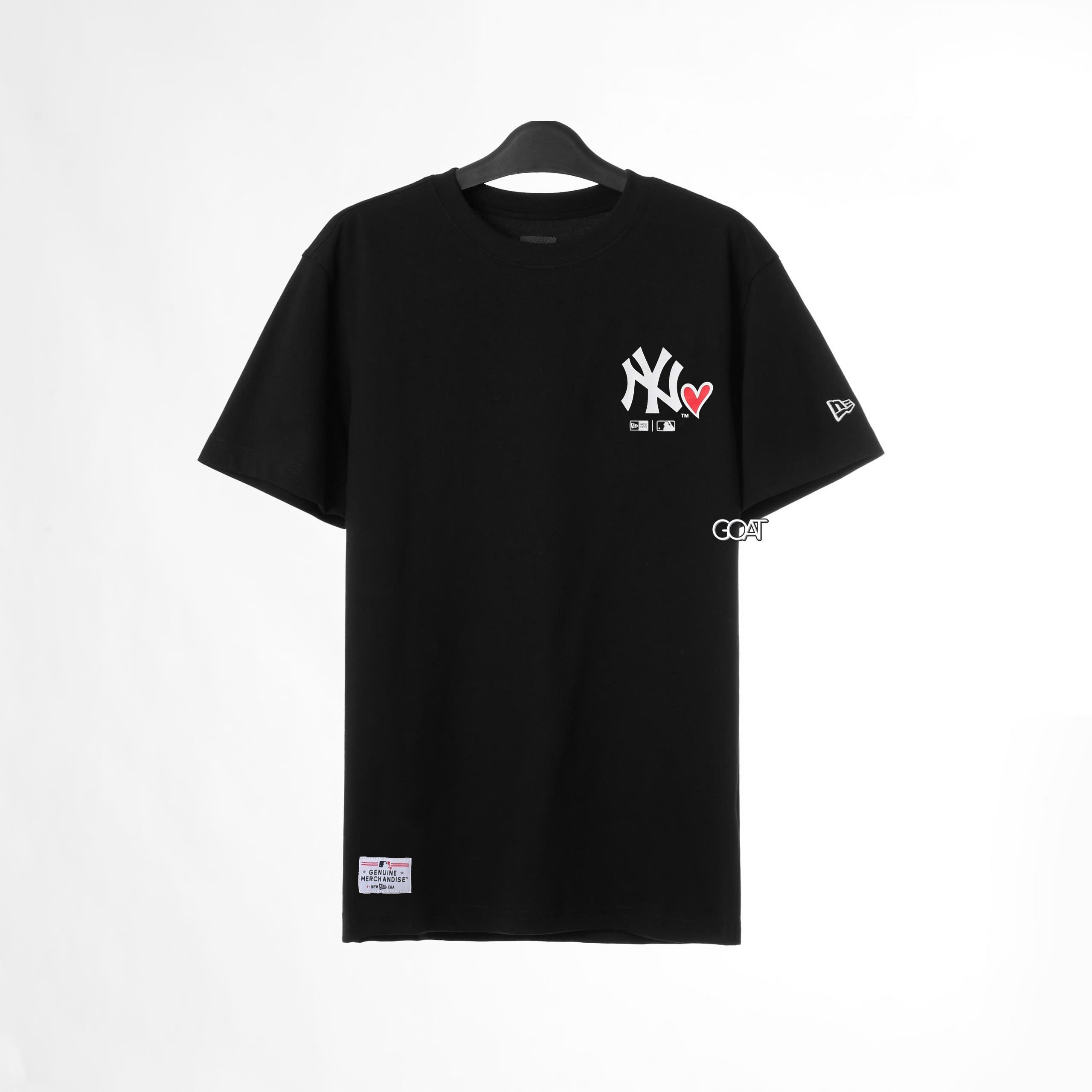 NEW ERA BASIC HEART T-SHIRT - BLACK