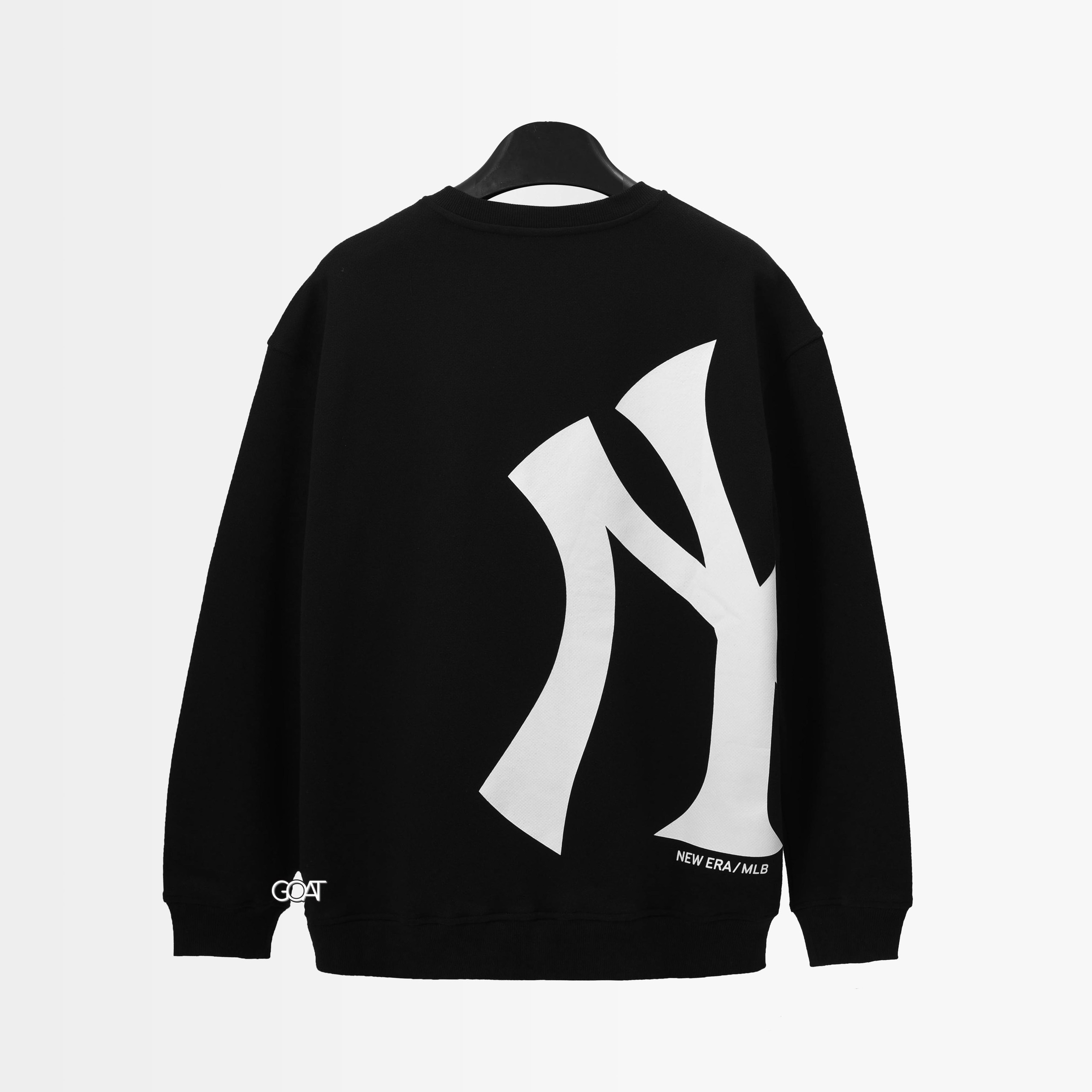 NEW ERA LOGO PATCH SWEATER - BLACK