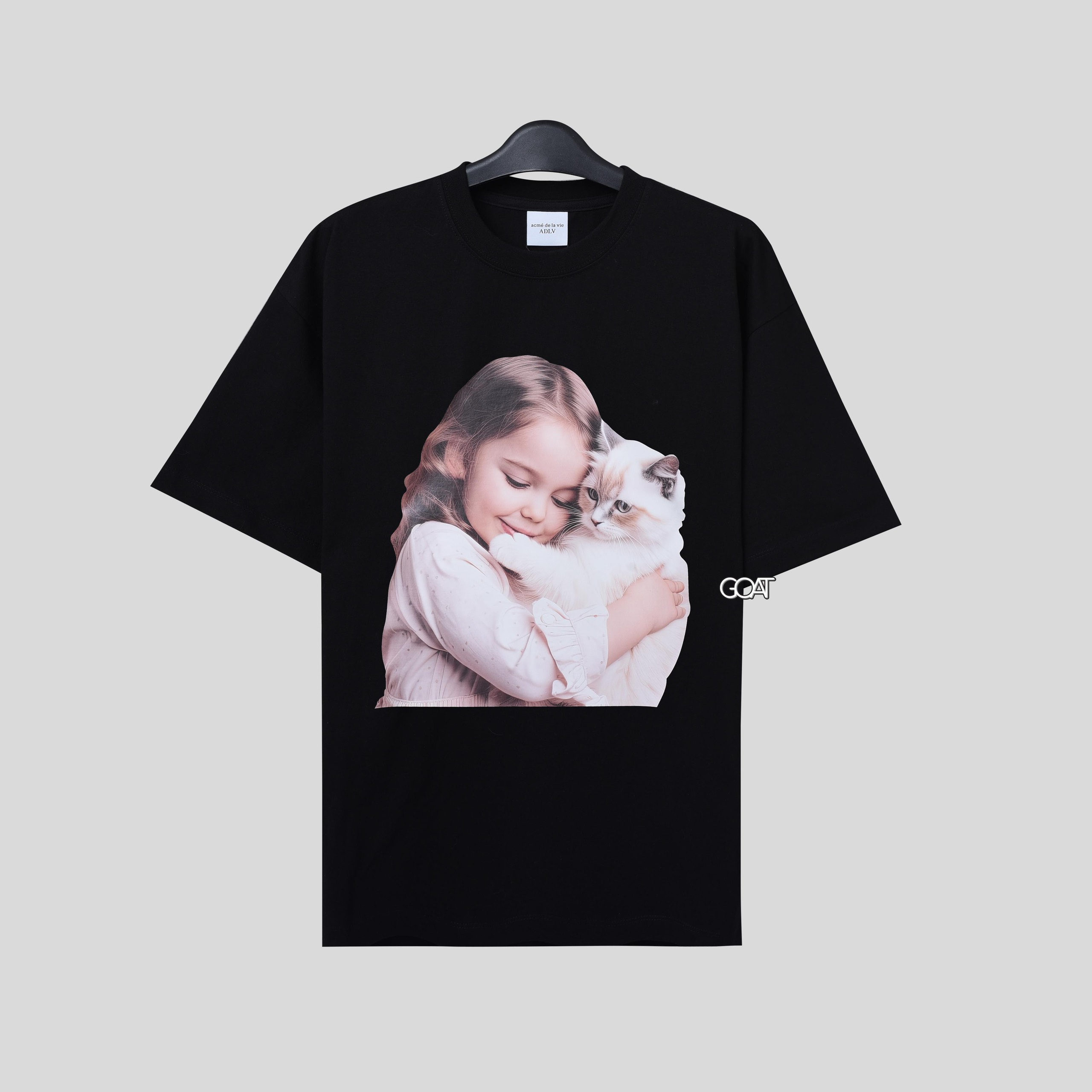 ADLV CAT HUG GIRL T-SHIRT - BLACK